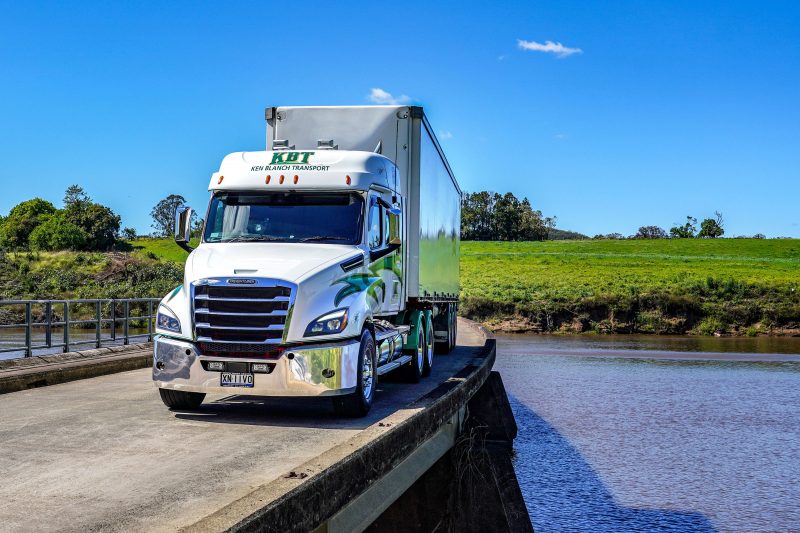 Oz Truck Photography by Jeremy Rogers